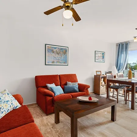 Apartment Close To The Sea In Chapas Marbella